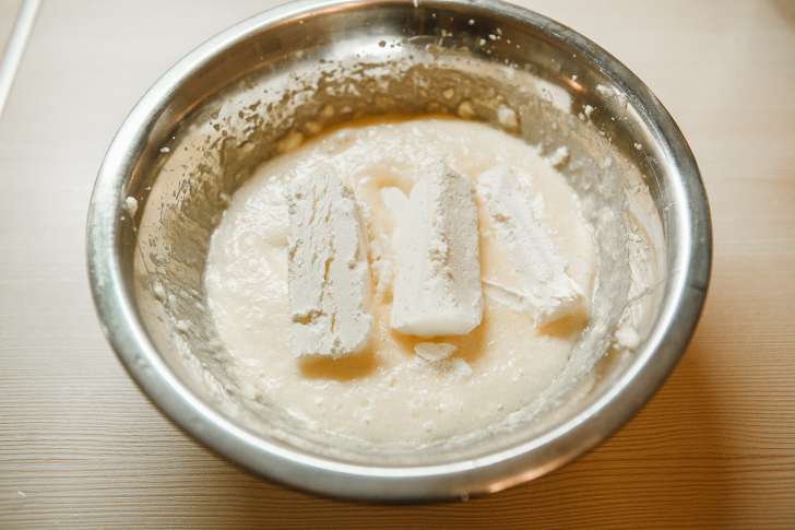 Творожные кексы со сгущенкой, пошаговый рецепт на 3572 ккал, фото, ингредиенты - KT-SW
