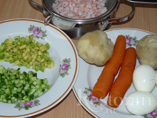 Салат с креветками и помидорами. Рецепт с сыром и черри салата из креветок