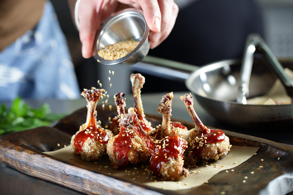 Филе куриных крыльев в соусе BBQ от шеф-повара ресторана Lucky Luciano - фотография № 18