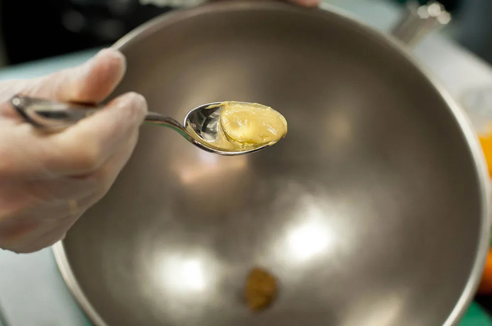Закуска из лосося с горчичной заправкой и яблоком от шеф-повара ресторана Hitch
