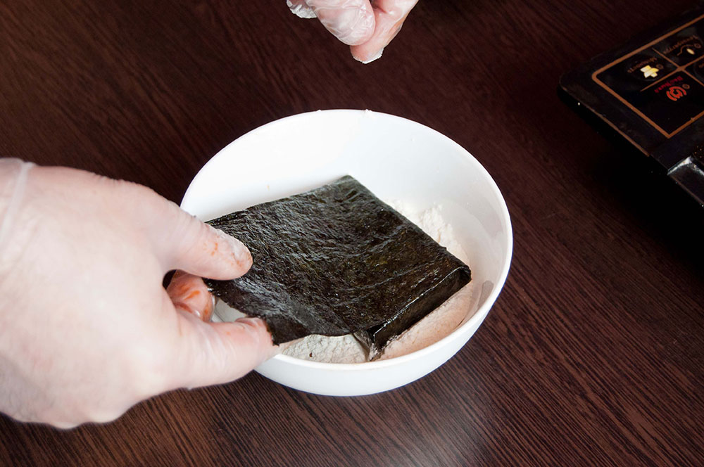 Тофу в водорослях нори с соусом чили от шеф-повара ресторана «Квартира №162» - фотография № 7
