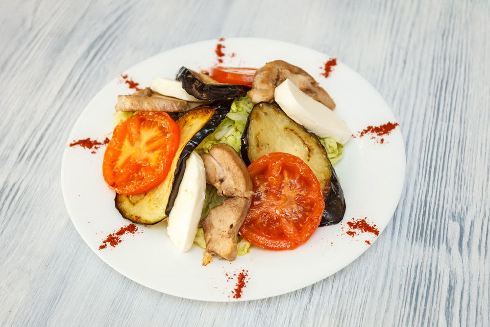Тёплый салат с моцареллой от шеф-повара ресторана «Ути-Пути» - фотография № 23