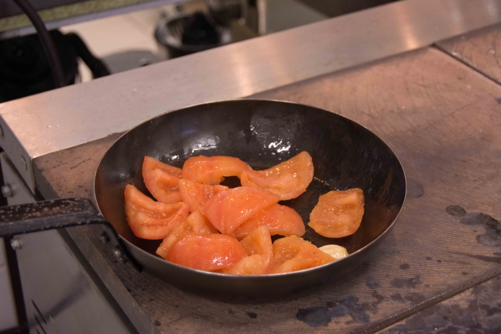 Филе дорадо с помидорами конкассе от шеф-повара ресторана «Симпозиум» - фотография № 11
