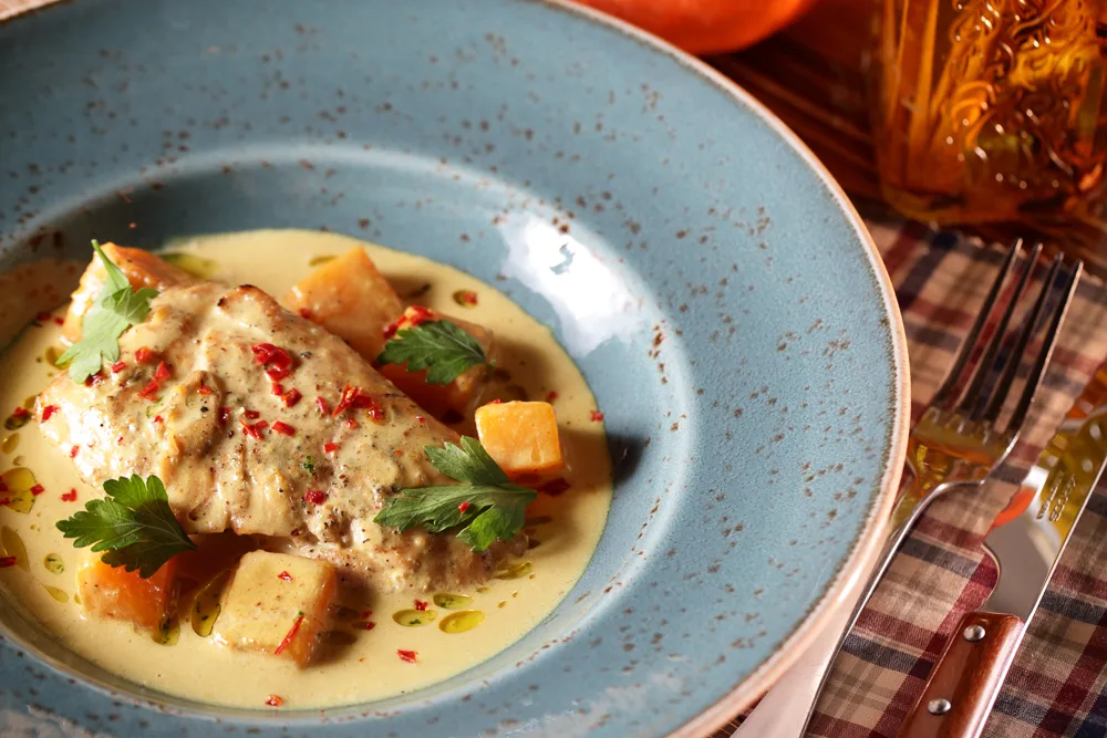 Индейка с соусом карри, морковью и тыквой от шеф-повара ресторана «Федя, дичь!»