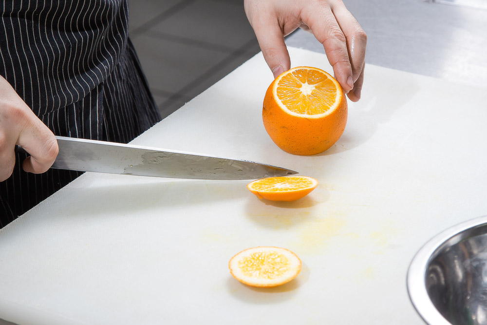Кускус с гремолатой, сегментами апельсина, грибами и печёным кабачком от су-шефа ресторана «Рассольников» - фотография № 9