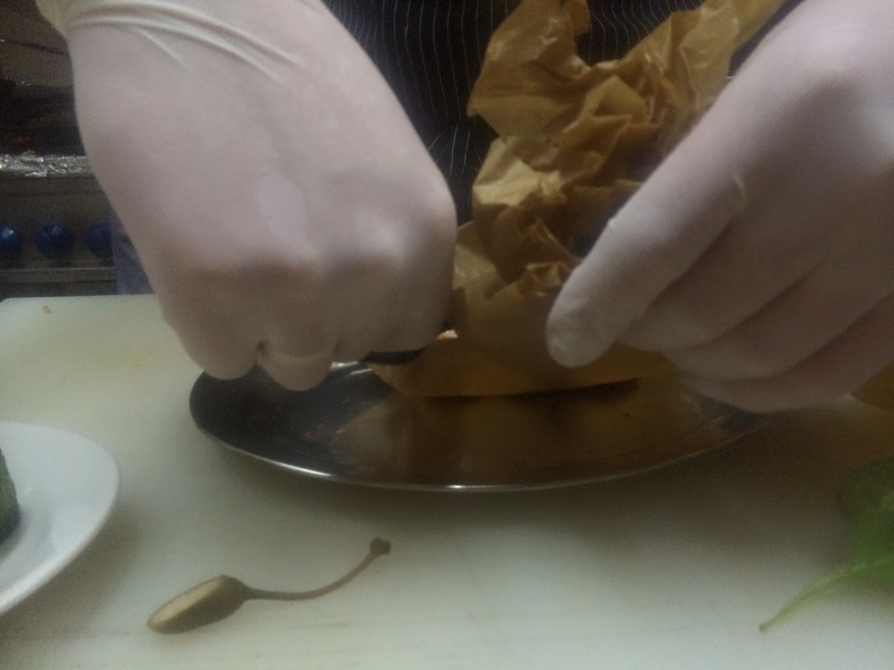 Лосось, приготовленный в пергаменте, от шеф-повара ресторана James Cook - фотография № 17