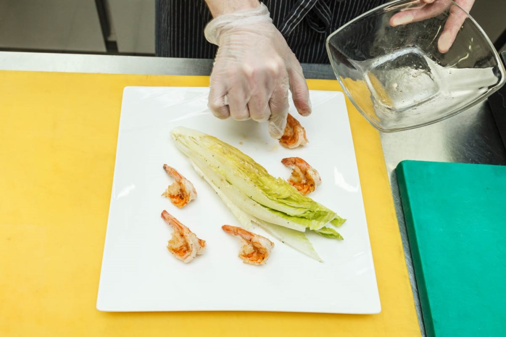 Салат с редисом и тигровыми креветками от ресторана «Кому жить хорошо» - фотография № 30