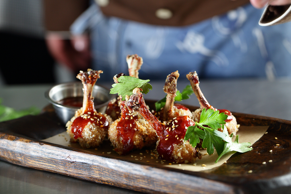 Филе куриных крыльев в соусе BBQ от шеф-повара ресторана Lucky Luciano - фотография № 19