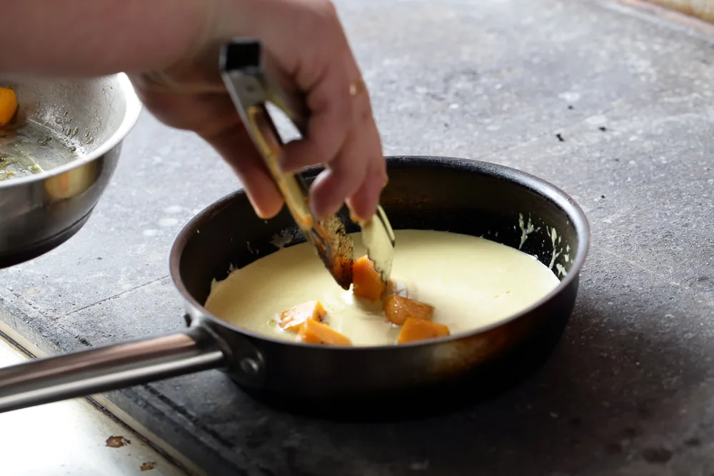 Индейка с соусом карри, морковью и тыквой от шеф-повара ресторана «Федя, дичь!»