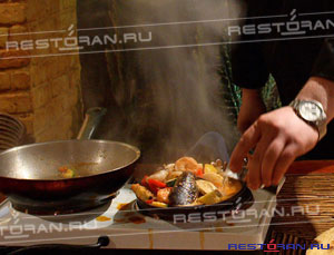 Фахитас с морепродуктами от шеф-повара ресторана "Карамбас" - фотография № 9