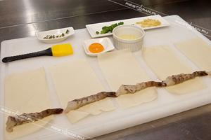 Креветки в хрустящем тесте с имбирем и кинзой в кисло-сладком соусе от шеф-повара ресторана "PrimaVera" - фотография № 10