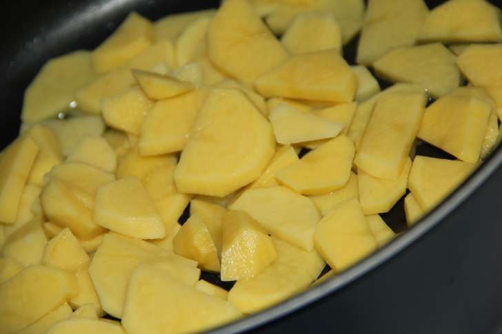 Картофель, жаренный с баклажанами - фотография № 5