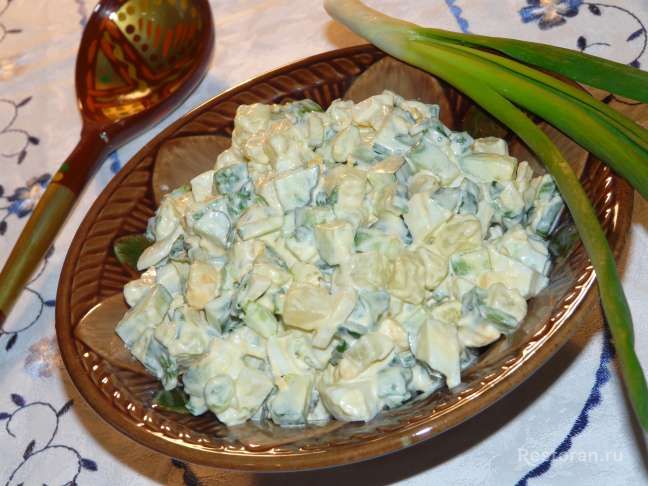 Салат "Домашний" с картофелем и зелёным луком. - фотография № 4