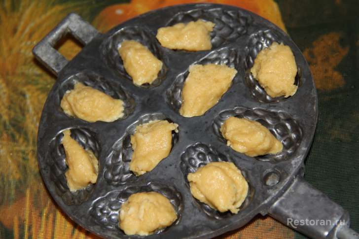 Печенье «Шишечки» с варёной сгущёнкой - фотография № 6
