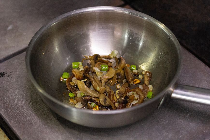 ресторан Charlie грибы лисички рецепт сезонное блюдо вегетарианское блюдо