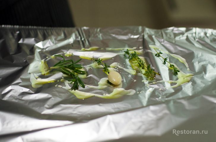 Лопатка ягненка с капоннатой из баклажанов и мясным соусом из ресторана «Светлый» - фотография № 8