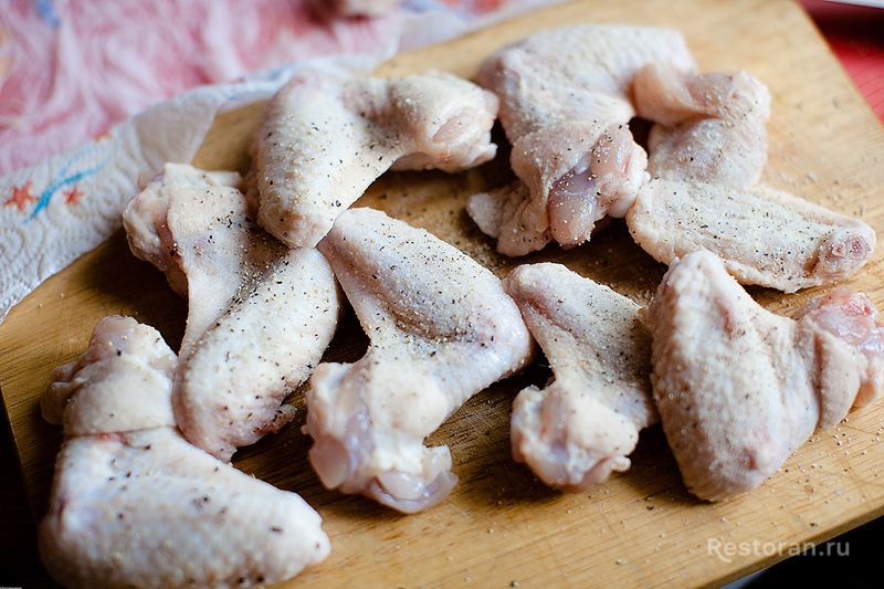 Куриные крылья в духовке с соусом блю чиз - фотография № 2