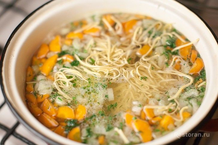 Куриный суп с овощами и лапшой - фотография № 10