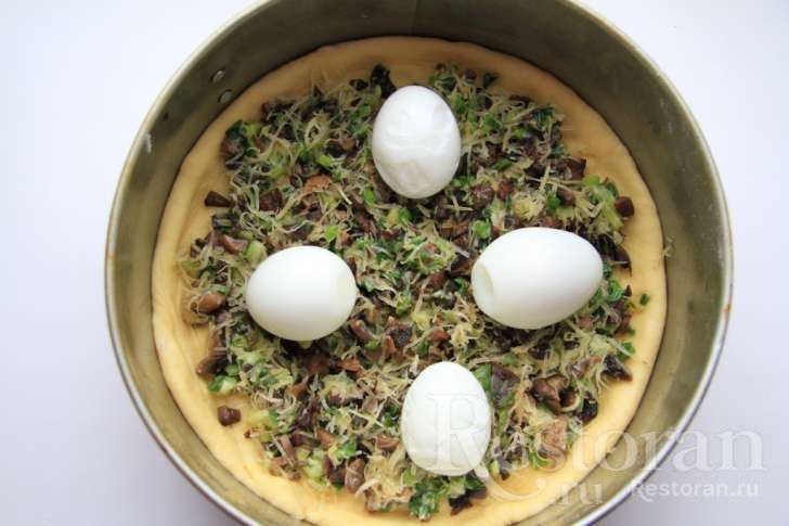 Пирог с яйцом и грибами - фотография № 13