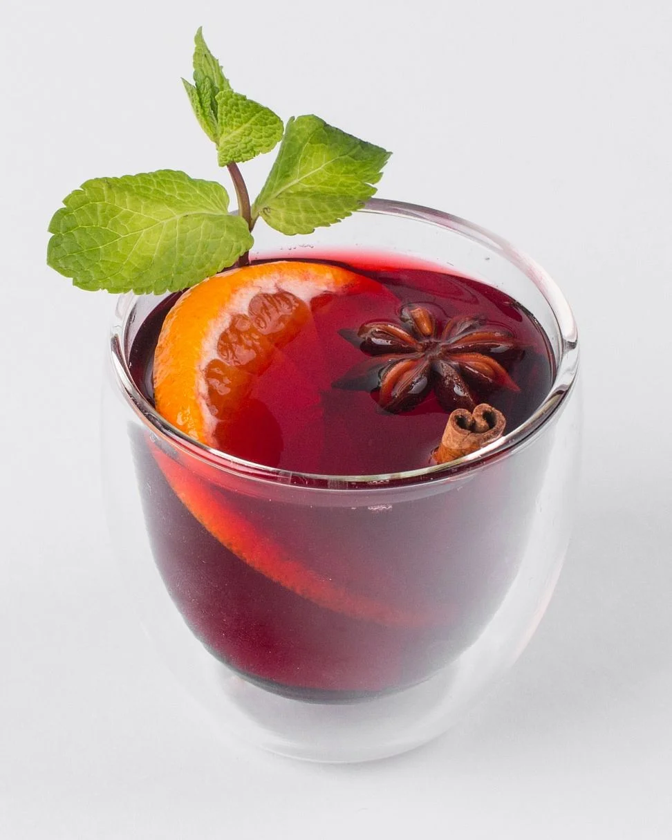 Гранатовый глинтвейн от Saperavi Cafe