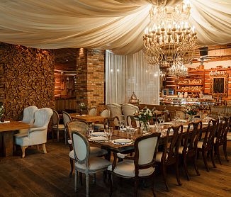 бронировать по телефону